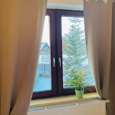 Ganzes Haus, 80qm, Parkplatz, 6 Personen, 3 Schlafzimmer, Wlan *