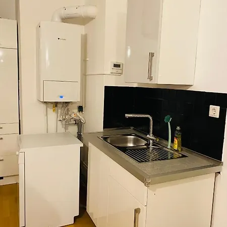 Ganzes Haus, 80qm, Parkplatz, 6 Personen, 3 Schlafzimmer, Wlan Prázdninový dům *