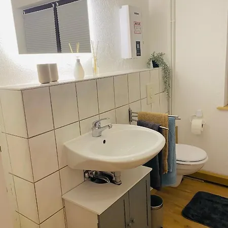 Ganzes Haus, 80qm, Parkplatz, 6 Personen, 3 Schlafzimmer, Wlan