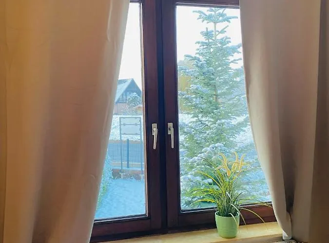 Ganzes Haus, 80qm, Parkplatz, 6 Personen, 3 Schlafzimmer, Wlan *