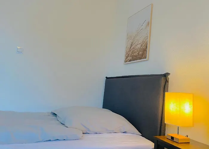 Ganzes Haus, 80qm, Parkplatz, 6 Personen, 3 Schlafzimmer, Wlan
