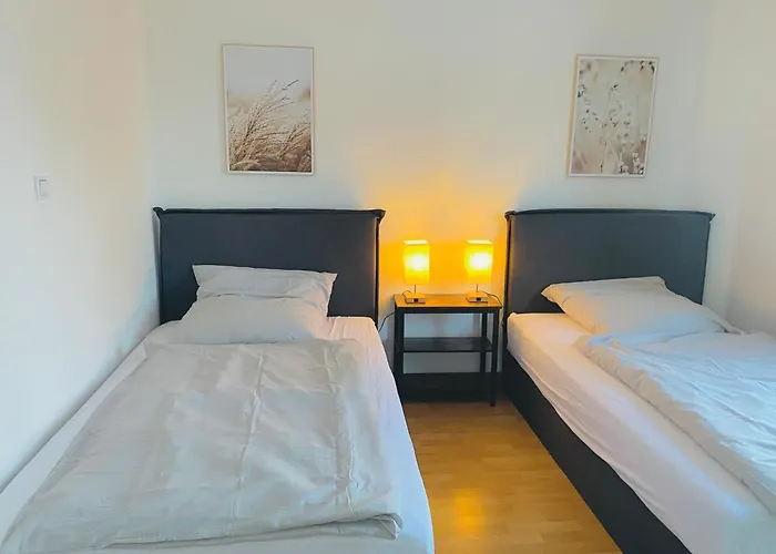 Ganzes Haus, 80qm, Parkplatz, 6 Personen, 3 Schlafzimmer, Wlan *