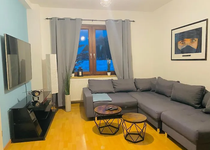 Ganzes Haus, 80qm, Parkplatz, 6 Personen, 3 Schlafzimmer, Wlan *