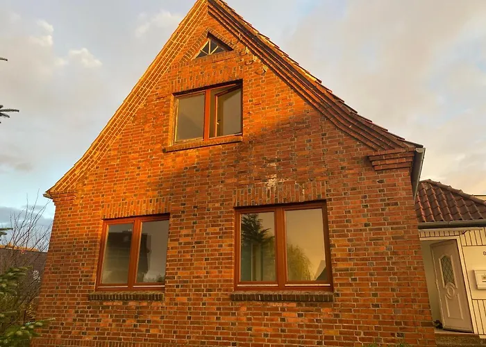 펜션 Ganzes Haus, 80qm, Parkplatz, 6 Personen, 3 Schlafzimmer, Wlan