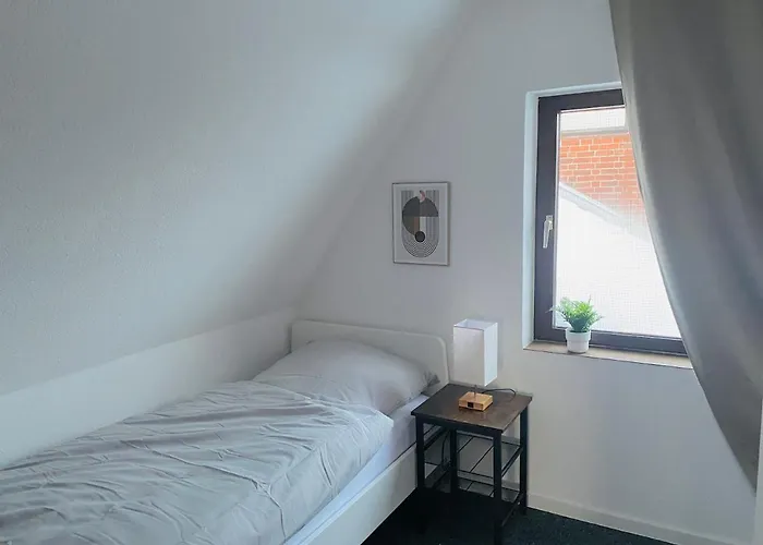 Ganzes Haus, 80qm, Parkplatz, 6 Personen, 3 Schlafzimmer, Wlan * Neuenkirchen (Stade)